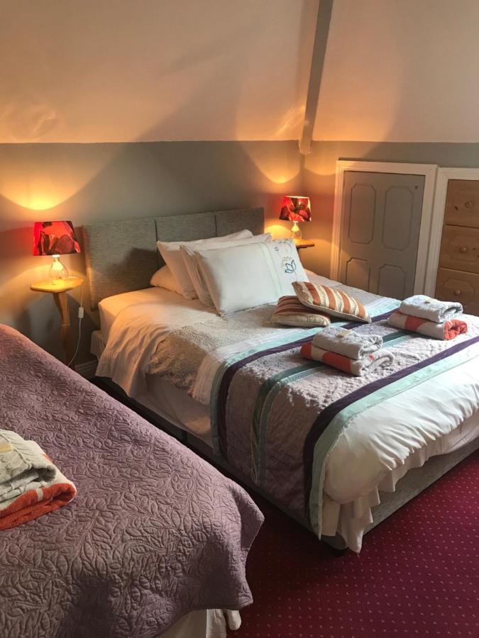 Aurora House Bed And Breakfast อาไธ ภายนอก รูปภาพ